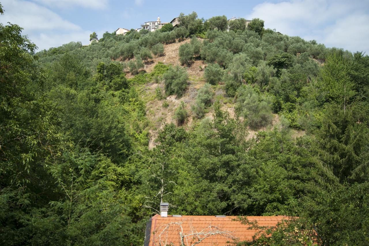 Secret Gardens Bed and Breakfast Borgomaro Εξωτερικό φωτογραφία