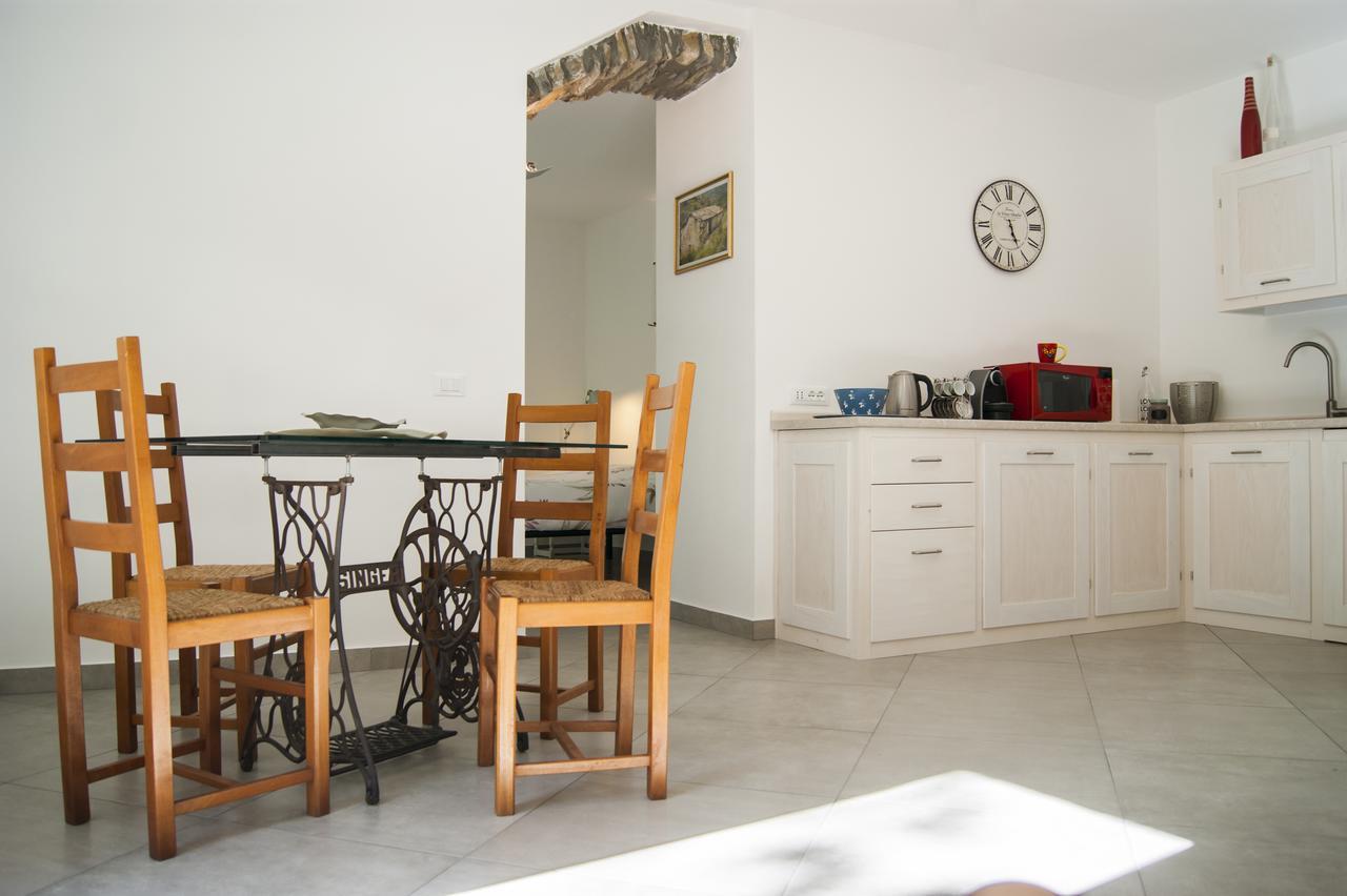 Secret Gardens Bed and Breakfast Borgomaro Εξωτερικό φωτογραφία