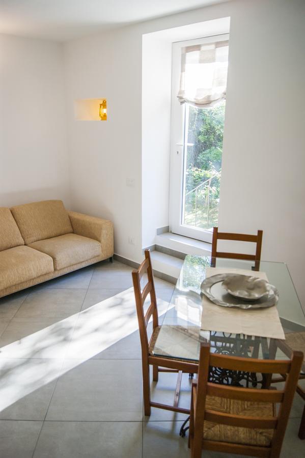Secret Gardens Bed and Breakfast Borgomaro Εξωτερικό φωτογραφία