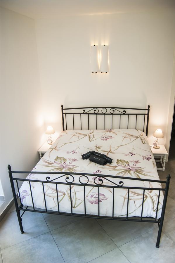 Secret Gardens Bed and Breakfast Borgomaro Εξωτερικό φωτογραφία