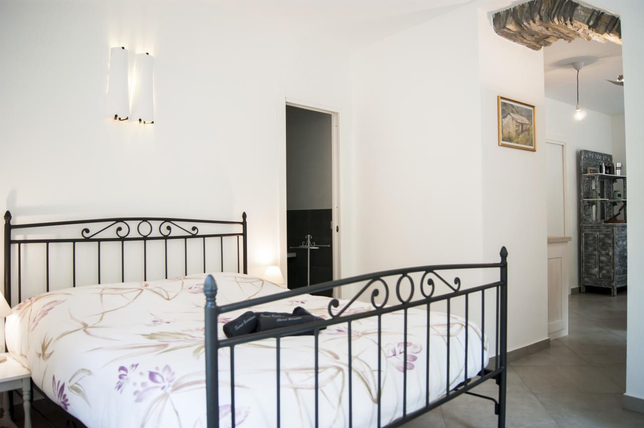 Secret Gardens Bed and Breakfast Borgomaro Εξωτερικό φωτογραφία